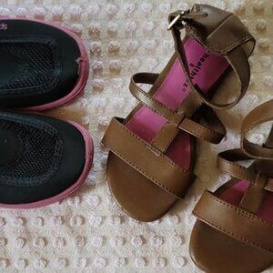 Lot of 2 Girls Sandals & Water Shoes Size 7-8